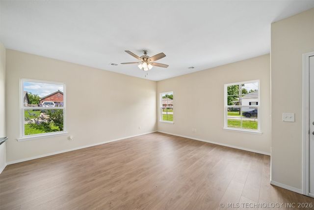 1211 E Perkins Avenue, Sapulpa, OK 74066