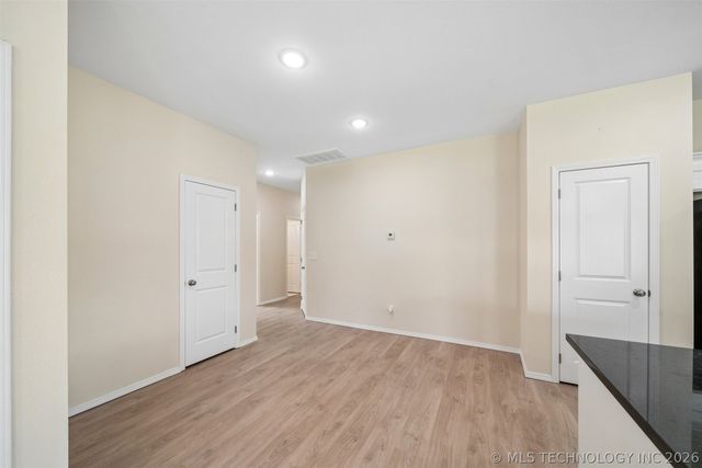 1211 E Perkins Avenue, Sapulpa, OK 74066