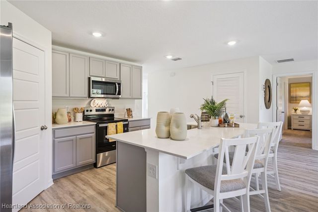 6841 Coconut Grove Drive, Sebring, FL 33872