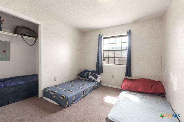 930 Dryden Avenue, Copperas Cove, TX 76522