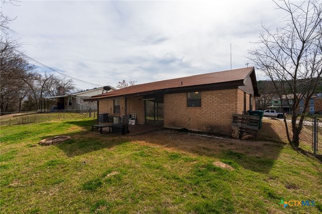 930 Dryden Avenue, Copperas Cove, TX 76522