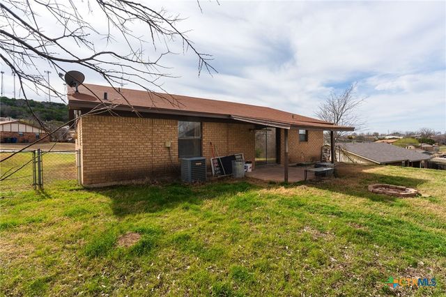 930 Dryden Avenue, Copperas Cove, TX 76522