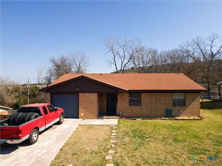 930 Dryden Avenue, Copperas Cove, TX 76522