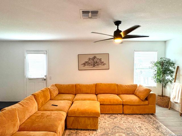 4011 Imogene Ivy, San Antonio, TX 78211