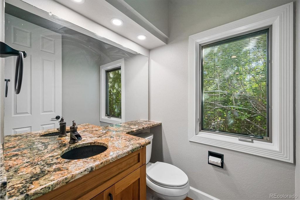 Image 16 of property listing at 8725 Tall Grass Place, Lone Tree, CO 80124