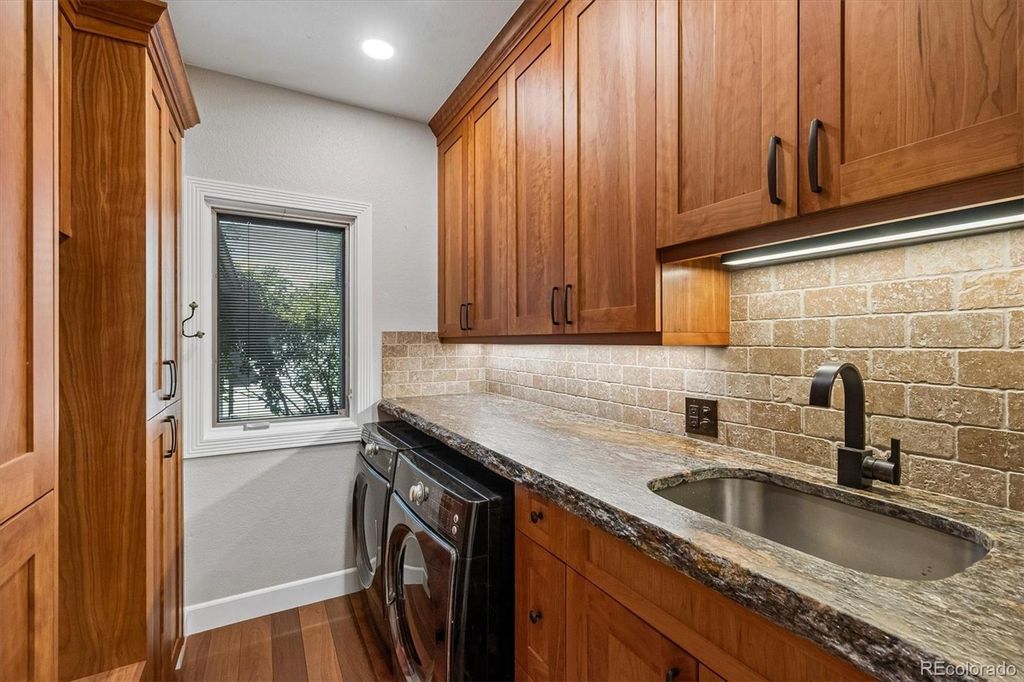Image 17 of property listing at 8725 Tall Grass Place, Lone Tree, CO 80124