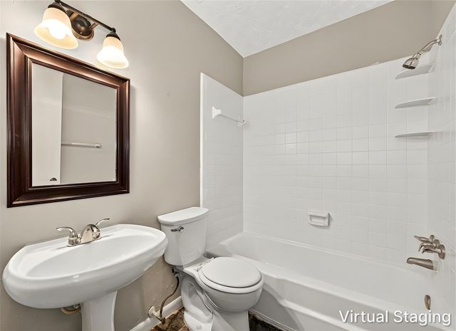 9022 Wilcrest Drive 9022, Houston, TX 77099