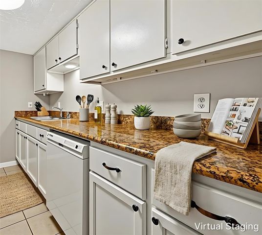 9022 Wilcrest Drive 9022, Houston, TX 77099