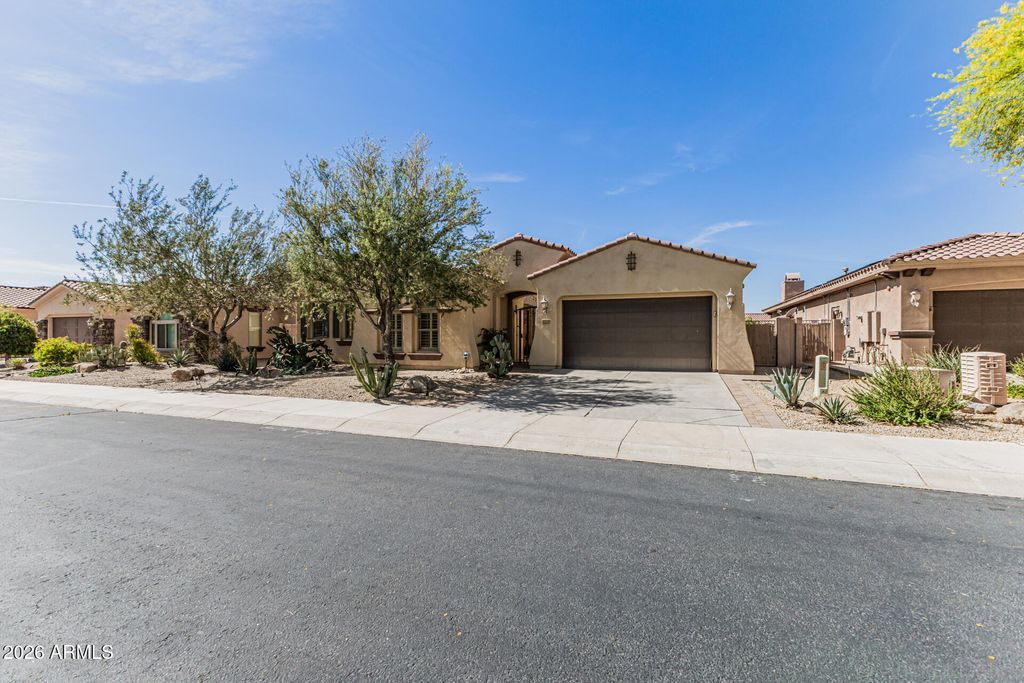 18135 W WILLOW Drive W, Goodyear, AZ 85338 — photo 4