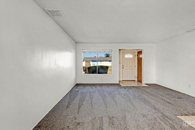 10505 Michele Avenue, Bakersfield, CA 93312