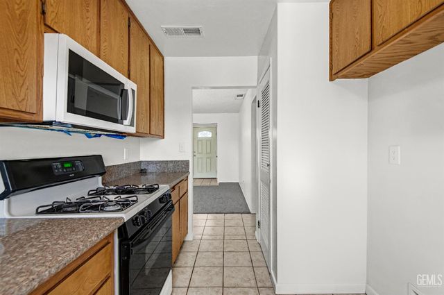 10505 Michele Avenue, Bakersfield, CA 93312