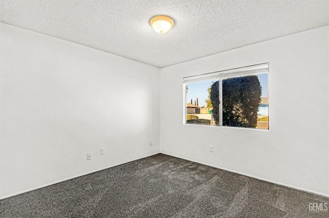 10505 Michele Avenue, Bakersfield, CA 93312