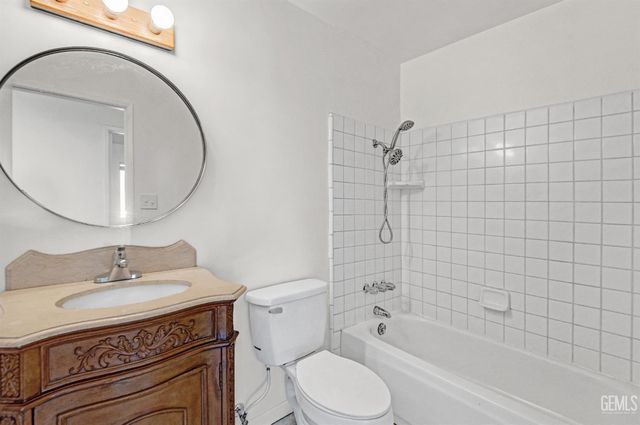 10505 Michele Avenue, Bakersfield, CA 93312