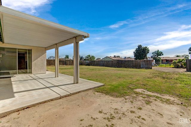 10505 Michele Avenue, Bakersfield, CA 93312