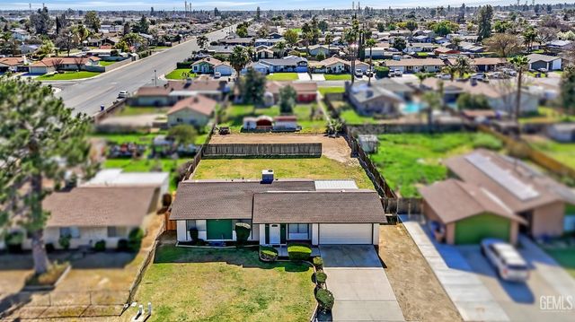 10505 Michele Avenue, Bakersfield, CA 93312