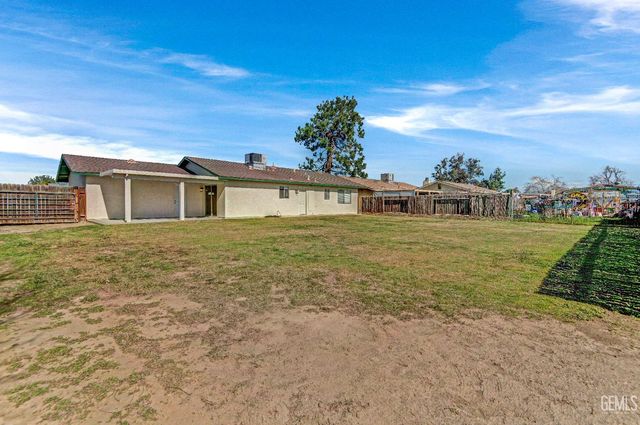 10505 Michele Avenue, Bakersfield, CA 93312