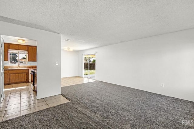 10505 Michele Avenue, Bakersfield, CA 93312