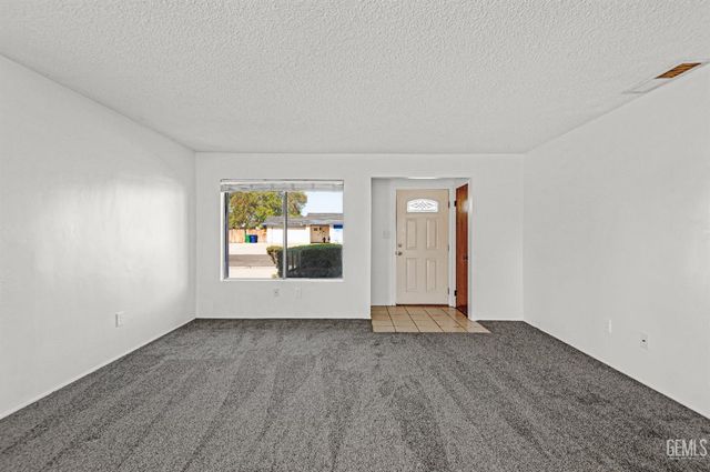 10505 Michele Avenue, Bakersfield, CA 93312