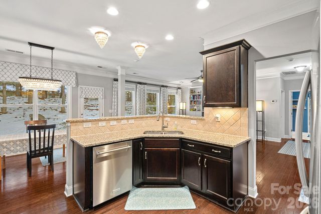 6109 Trailwater Road, Charlotte, NC 28278