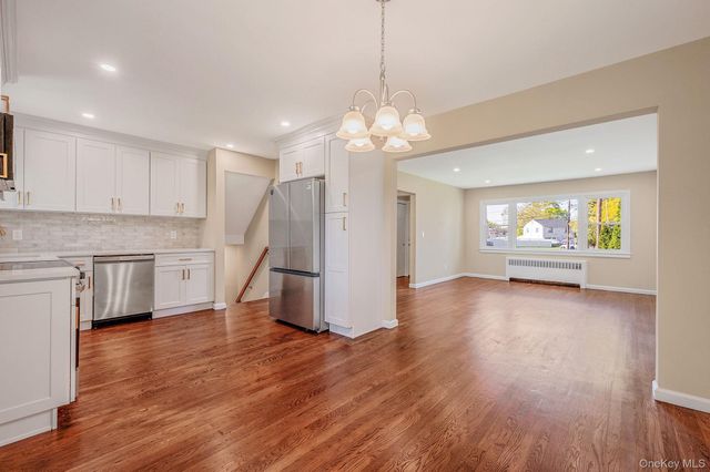 1076 Northgate Court, Uniondale, NY 11553