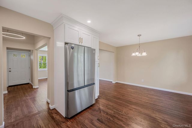 1076 Northgate Court, Uniondale, NY 11553