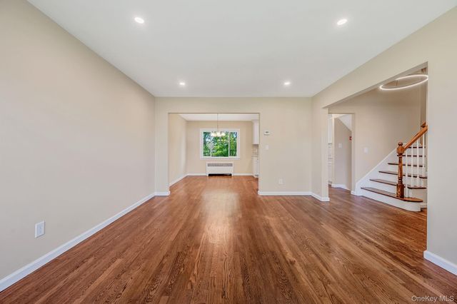 1076 Northgate Court, Uniondale, NY 11553