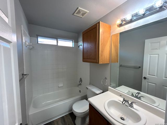 3331 Falcon, New Braunfels, TX 78130