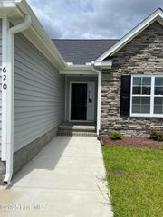 620 Moonstone Court, Winterville, NC 28590