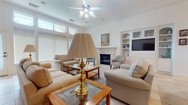 316 Grand Creek Drive, League City, TX 77573