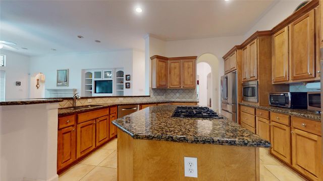 316 Grand Creek Drive, League City, TX 77573