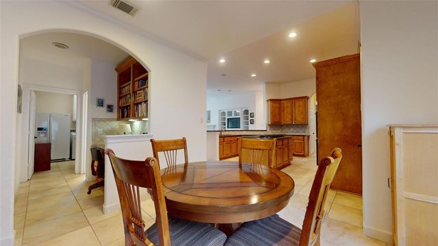 316 Grand Creek Drive, League City, TX 77573