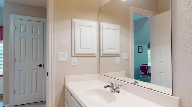 316 Grand Creek Drive, League City, TX 77573