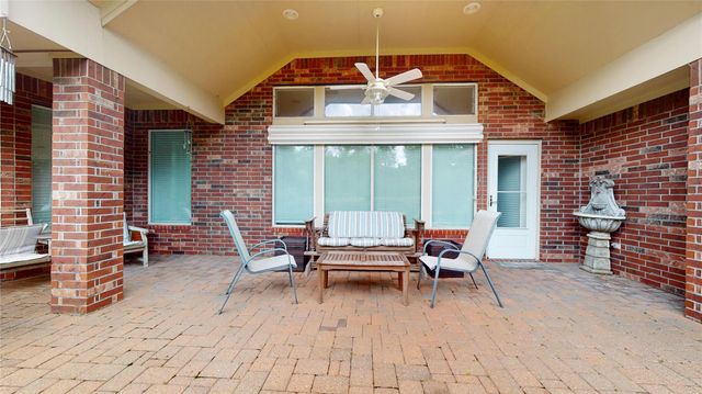 316 Grand Creek Drive, League City, TX 77573