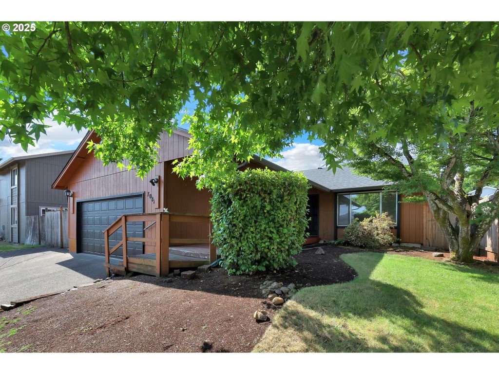 7087 ASTER St, Springfield, OR 97478