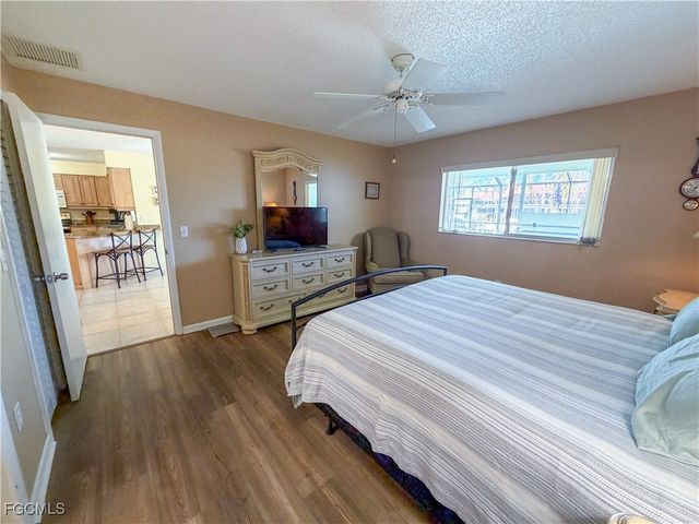 1115 SW 54th LN, Cape Coral, FL 33914