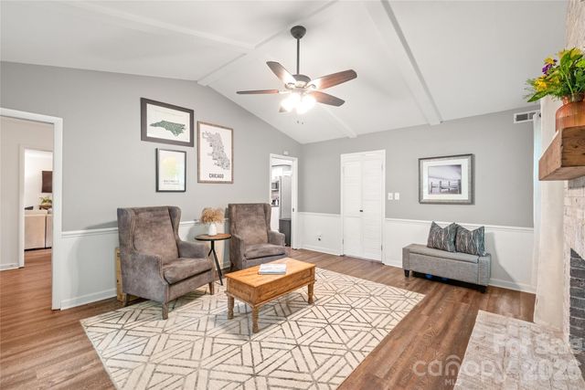 419 Scarborough Lane, Matthews, NC 28105