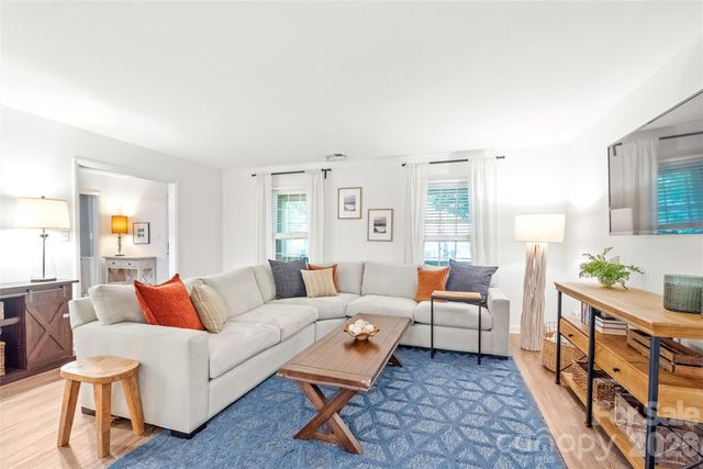 419 Scarborough Lane, Matthews, NC 28105