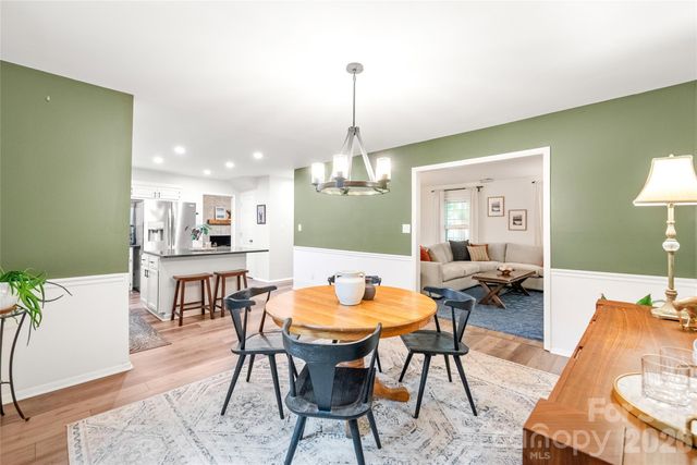 419 Scarborough Lane, Matthews, NC 28105