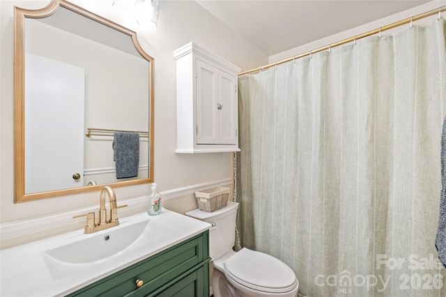 419 Scarborough Lane, Matthews, NC 28105