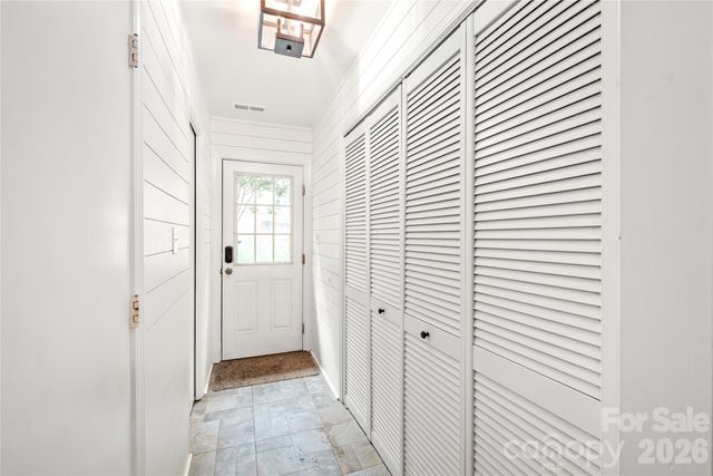 419 Scarborough Lane, Matthews, NC 28105
