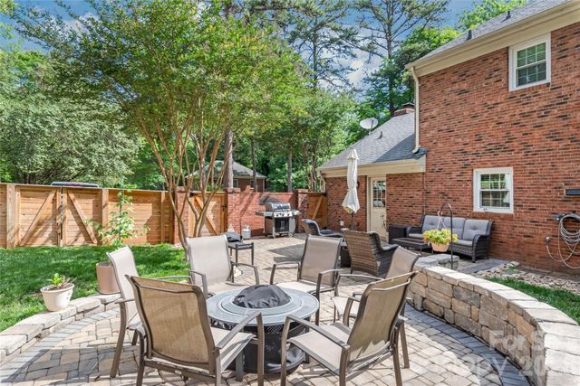 419 Scarborough Lane, Matthews, NC 28105