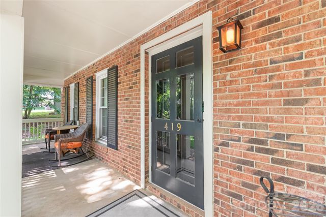 419 Scarborough Lane, Matthews, NC 28105