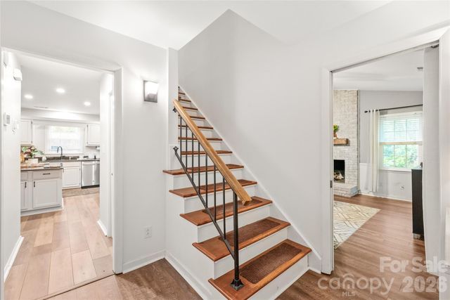 419 Scarborough Lane, Matthews, NC 28105