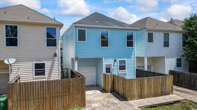 4439 Spencer Street, Houston, TX 77007