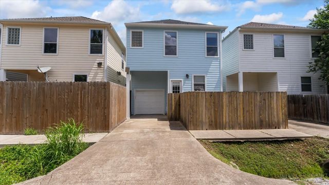 4439 Spencer Street, Houston, TX 77007