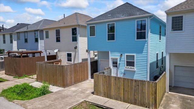4439 Spencer Street, Houston, TX 77007