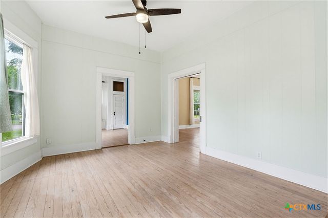 1312 E Leon Street, Gatesville, TX 76528