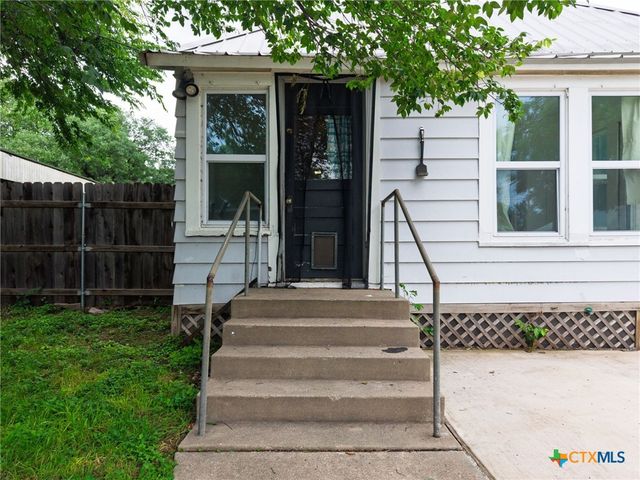 1312 E Leon Street, Gatesville, TX 76528