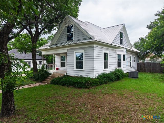 1312 E Leon Street, Gatesville, TX 76528