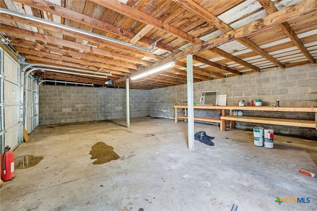 1312 E Leon Street, Gatesville, TX 76528